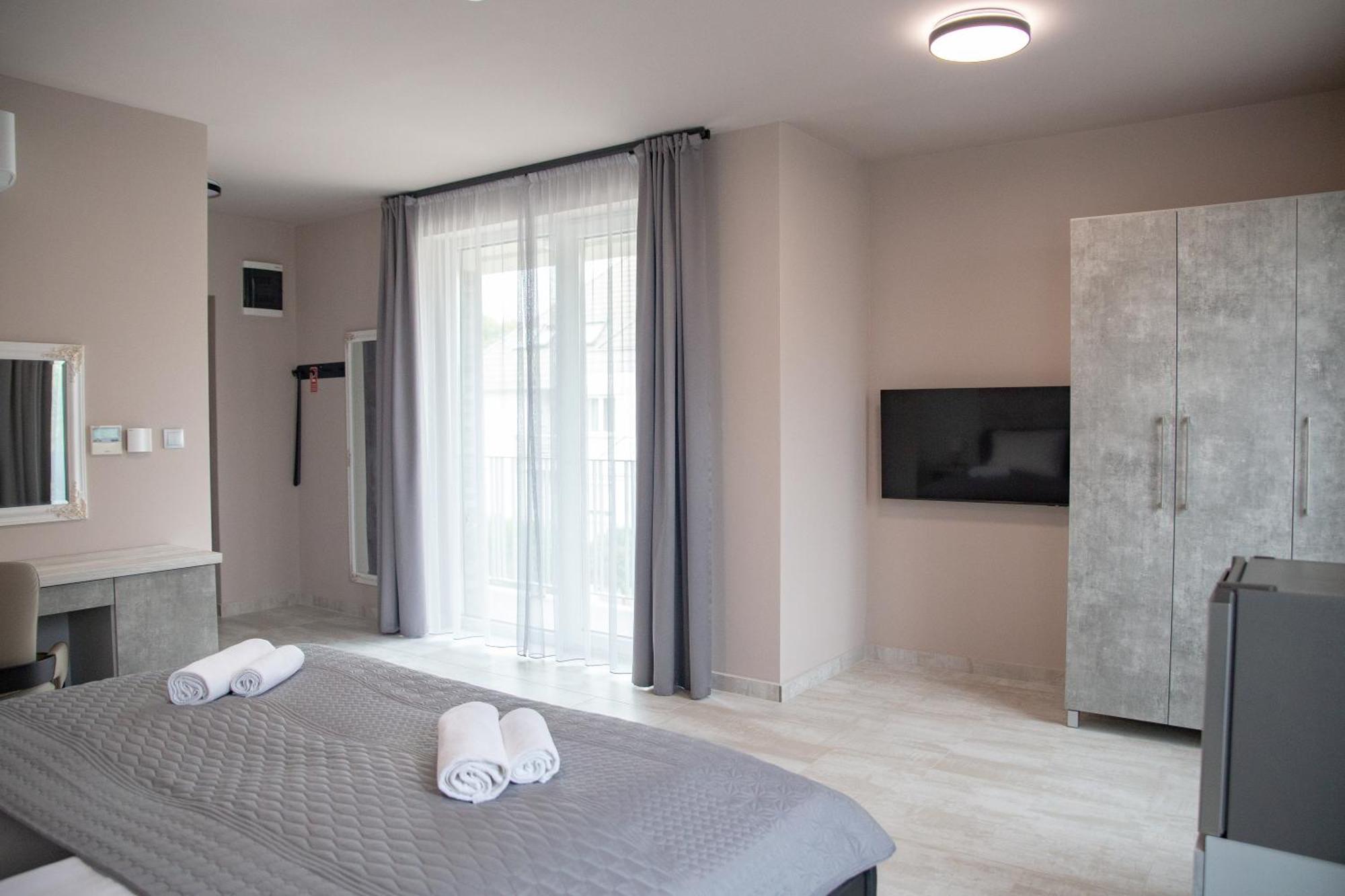 Maya Panzio-Rezidencia Szeged Exterior foto