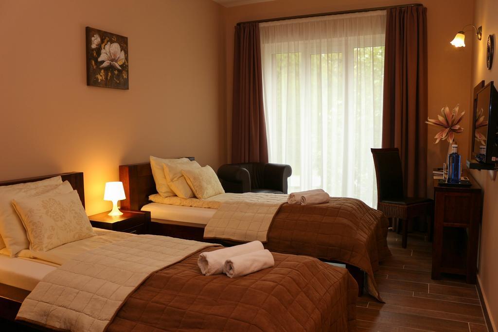 Maya Panzio-Rezidencia Szeged Exterior foto